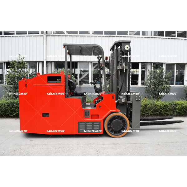 TK4135系列8.0-13.5噸 電動平衡重叉車 TK4135系列8.0-13.5噸 電動平衡重叉車